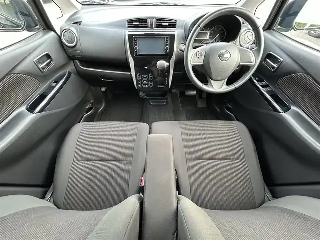 日産 デイズ ハイウェイスターX 東京都 2017(平29)年 1.2万km ブラック 純正SDナビ（MM31D-W）/・Bluetoothオーディオ/USBオーディオ/・フルセグTV/DVD/iPod/SDオーディオ/アラウンドビューモニター/オートライト/オートハイビーム/純正14インチアルミホイール/ETC/取扱説明書/保証書/スペアキー1本