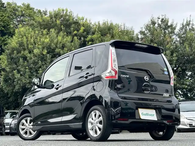 日産 デイズ ハイウェイスターX 東京都 2017(平29)年 1.2万km ブラック 純正SDナビ（MM31D-W）/・Bluetoothオーディオ/USBオーディオ/・フルセグTV/DVD/iPod/SDオーディオ/アラウンドビューモニター/オートライト/オートハイビーム/純正14インチアルミホイール/ETC/取扱説明書/保証書/スペアキー1本