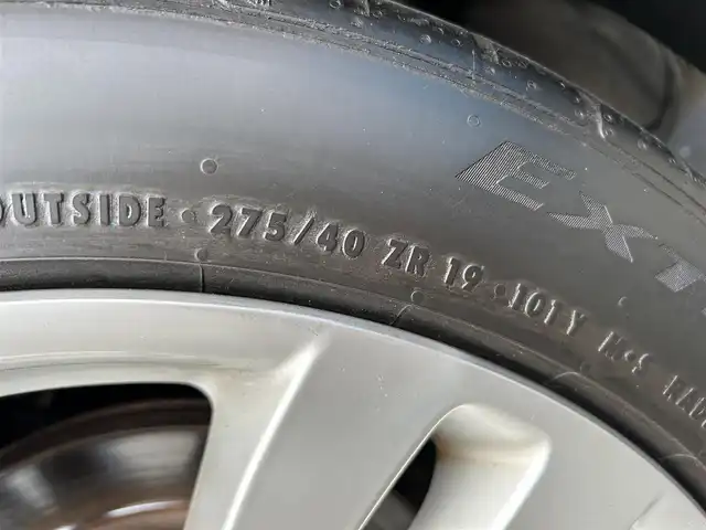 ジャガー ＸＪ ラグジュアリー 群馬県 2010(平22)年 7.4万km アルティメットブラック サンルーフ/純正ナビ/クルーズコントロール/シートヒーター/レザーシート/パワーシート/シートメモリー/電動リアゲート/純正アルミホイール/プッシュスタート/バックカメラ/取説・保証書/スマートキー×2