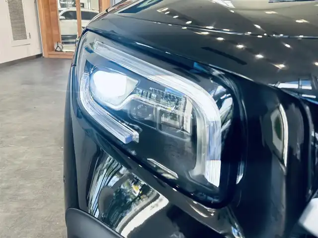 メルセデス・ベンツ ＧＬＢ２００ｄ AMGライン 大阪府 2021(令3)年 2.4万km コスモスブラック ワンオーナー/レーダーセーフティ/純正ナビ/TV/360度カメラ/純正19インチAW/LEDヘッドライト/アンビエントライト/電動リアゲート/ハーフ革/メモリ付きパワーシート/シートヒーター/ワイヤレス充電/ルーフレール