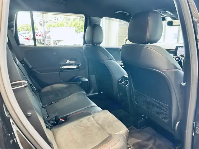 メルセデス・ベンツ ＧＬＢ２００ｄ AMGライン 大阪府 2021(令3)年 2.4万km コスモスブラック ワンオーナー/レーダーセーフティ/純正ナビ/TV/360度カメラ/純正19インチAW/LEDヘッドライト/アンビエントライト/電動リアゲート/ハーフ革/メモリ付きパワーシート/シートヒーター/ワイヤレス充電/ルーフレール