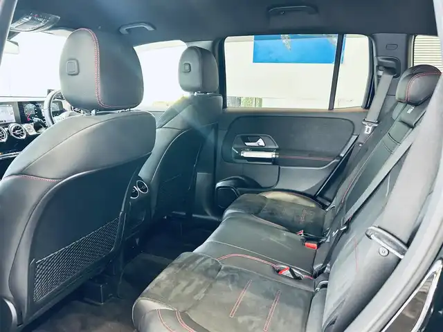 メルセデス・ベンツ ＧＬＢ２００ｄ AMGライン 大阪府 2021(令3)年 2.4万km コスモスブラック ワンオーナー/レーダーセーフティ/純正ナビ/TV/360度カメラ/純正19インチAW/LEDヘッドライト/アンビエントライト/電動リアゲート/ハーフ革/メモリ付きパワーシート/シートヒーター/ワイヤレス充電/ルーフレール