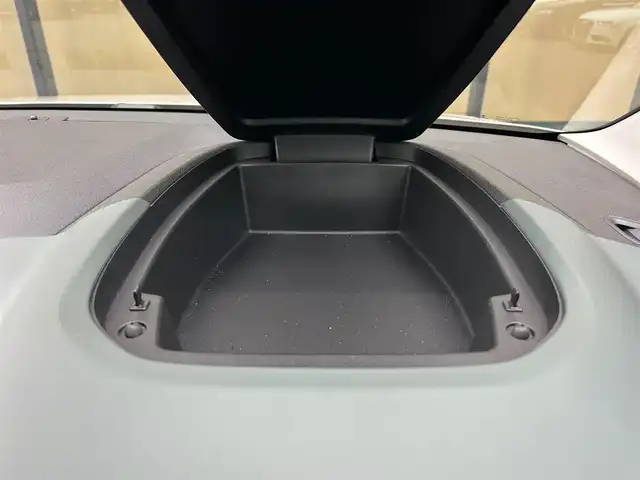 シトロエン シトロエン ベルランゴ シャイン ブルーHDi XTRパック 石川県 2023(令5)年 4.7万km ベージュ パノラマルーフ/衝突軽減ブレーキ/アダプティブクルーズコントロール/ブラインドスポットモニター/純正ディスプレイオーディオ/AppleCarPlay/バックカメラ/サイドカメラ/クリアランスソナー/ETC/ドライブレコーダー