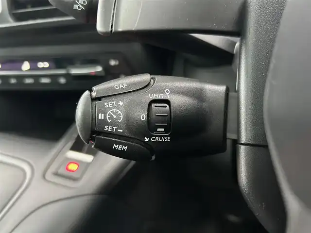 シトロエン シトロエン ベルランゴ シャイン ブルーHDi XTRパック 石川県 2023(令5)年 4.7万km ベージュ パノラマルーフ/衝突軽減ブレーキ/アダプティブクルーズコントロール/ブラインドスポットモニター/純正ディスプレイオーディオ/AppleCarPlay/バックカメラ/サイドカメラ/クリアランスソナー/ETC/ドライブレコーダー