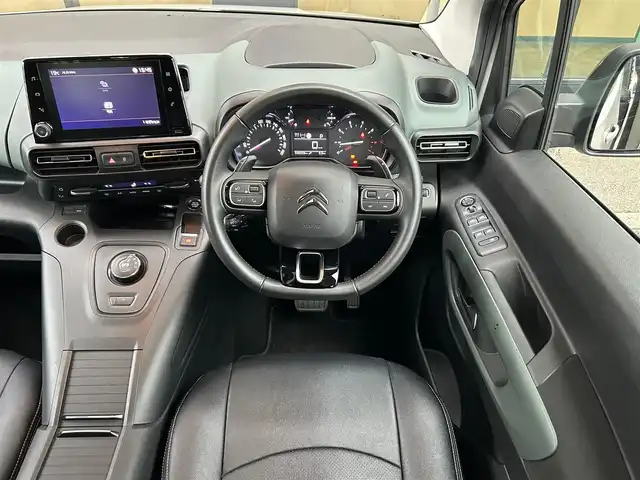 シトロエン シトロエン ベルランゴ シャイン ブルーHDi XTRパック 石川県 2023(令5)年 4.7万km ベージュ パノラマルーフ/衝突軽減ブレーキ/アダプティブクルーズコントロール/ブラインドスポットモニター/純正ディスプレイオーディオ/AppleCarPlay/バックカメラ/サイドカメラ/クリアランスソナー/ETC/ドライブレコーダー