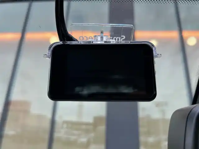 シトロエン シトロエン ベルランゴ シャイン ブルーHDi XTRパック 石川県 2023(令5)年 4.7万km ベージュ パノラマルーフ/衝突軽減ブレーキ/アダプティブクルーズコントロール/ブラインドスポットモニター/純正ディスプレイオーディオ/AppleCarPlay/バックカメラ/サイドカメラ/クリアランスソナー/ETC/ドライブレコーダー