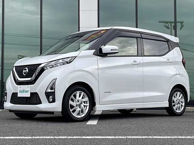 日産 デイズ ハイウェイスターX 福岡県 2020(令2)年 6.1万km ホワイトパール 純正メモリナビ/MM113D-W/BT接続/CD/AM/FM/フルセグTV/アラウンドビューモニター/車線逸脱防止支援システム/ETC/LEDヘッドライト/アイドリングストップ/純正フロアマット/純正ドアバイザー/純正14インチアルミホイール