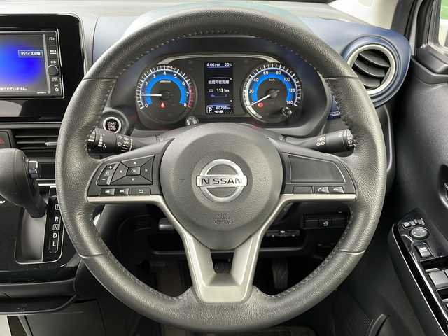 日産 デイズ ハイウェイスターX 福岡県 2020(令2)年 6.1万km ホワイトパール 純正メモリナビ/MM113D-W/BT接続/CD/AM/FM/フルセグTV/アラウンドビューモニター/車線逸脱防止支援システム/ETC/LEDヘッドライト/アイドリングストップ/純正フロアマット/純正ドアバイザー/純正14インチアルミホイール