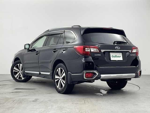 スバル アウトバック リミテッド 愛知県 2017(平29)年 5.4万km クリスタルブラックシリカ DIATONEサウンドビルトイン8インチナビ/【Bluetooth/フルセグTV/CD/DVD/Apple Carplay/USB】/衝突被害軽減ブレーキ/コーナーセンサー/レーダークルーズコントロール/レーンアシスト/横滑り防止装置/誤発進抑制防止機能/ブラインドスポットモニター/横滑り防止装置/パドルシフト/レザーシート/メモリーシート/前席パワーシート/全席シートヒーター/ステアリングヒーター/パワーバックドア/サイド/バックカメラ/ETC/ドライブレコーダー/プッシュスタート/スペアキー/LEDオートライト/純正18インチアルミホイール/電動格納ミラー