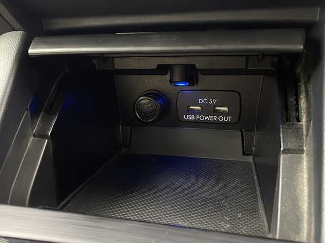 スバル アウトバック リミテッド 愛知県 2017(平29)年 5.4万km クリスタルブラックシリカ DIATONEサウンドビルトイン8インチナビ/【Bluetooth/フルセグTV/CD/DVD/Apple Carplay/USB】/衝突被害軽減ブレーキ/コーナーセンサー/レーダークルーズコントロール/レーンアシスト/横滑り防止装置/誤発進抑制防止機能/ブラインドスポットモニター/横滑り防止装置/パドルシフト/レザーシート/メモリーシート/前席パワーシート/全席シートヒーター/ステアリングヒーター/パワーバックドア/サイド/バックカメラ/ETC/ドライブレコーダー/プッシュスタート/スペアキー/LEDオートライト/純正18インチアルミホイール/電動格納ミラー