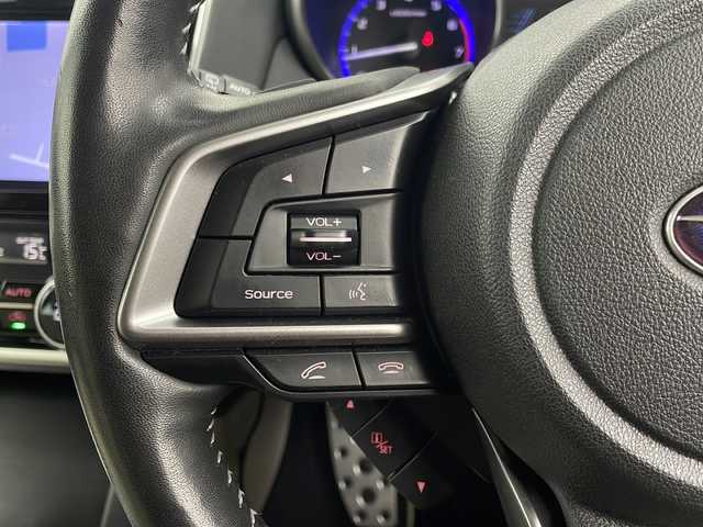 スバル アウトバック リミテッド 愛知県 2017(平29)年 5.4万km クリスタルブラックシリカ DIATONEサウンドビルトイン8インチナビ/【Bluetooth/フルセグTV/CD/DVD/Apple Carplay/USB】/衝突被害軽減ブレーキ/コーナーセンサー/レーダークルーズコントロール/レーンアシスト/横滑り防止装置/誤発進抑制防止機能/ブラインドスポットモニター/横滑り防止装置/パドルシフト/レザーシート/メモリーシート/前席パワーシート/全席シートヒーター/ステアリングヒーター/パワーバックドア/サイド/バックカメラ/ETC/ドライブレコーダー/プッシュスタート/スペアキー/LEDオートライト/純正18インチアルミホイール/電動格納ミラー