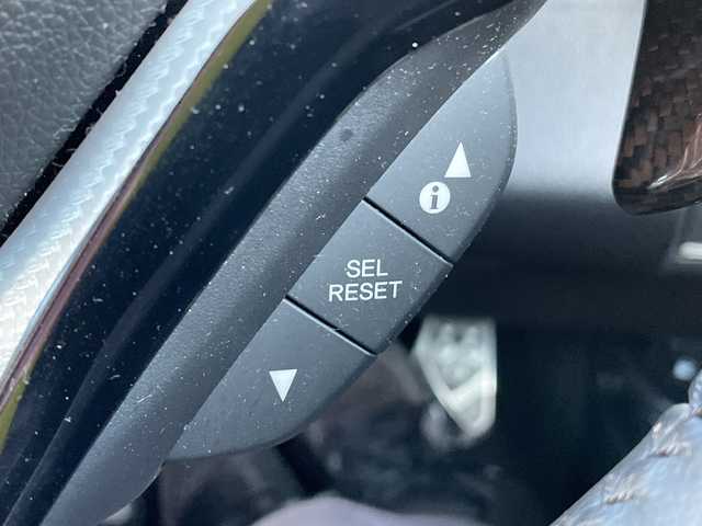 ホンダ ヴェゼル ハイブリッド X 石川県 2014(平26)年 8.8万km シルバー ４ＷＤ　社外メモリーナビ　フルセグＴＶ　社外マフラー　安心パッケージ　クルーズコントロール　スマートキー　プッシュスタート　シートカバー　コンフォートビュー　シートヒーター　オートライト