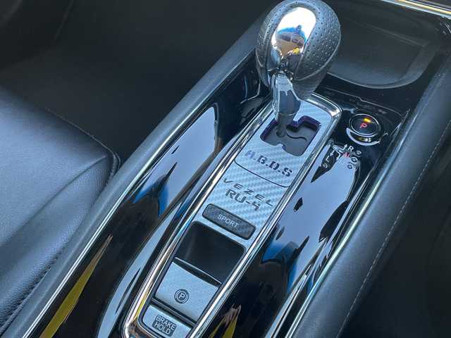 ホンダ ヴェゼル ハイブリッド X 石川県 2014(平26)年 8.8万km シルバー ４ＷＤ　社外メモリーナビ　フルセグＴＶ　社外マフラー　安心パッケージ　クルーズコントロール　スマートキー　プッシュスタート　シートカバー　コンフォートビュー　シートヒーター　オートライト