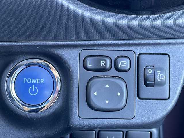 トヨタ アクア G 新潟県 2016(平28)年 11.6万km ディープアメジストマイカメタリック 純正SDナビ/フルセグＴＶ・Bluetooth接続・CD再生/バックカメラ/レーンキープ/クルーズコントロール/オートライト/ドアバイザー/衝突軽減ブレーキ/電動格納ミラー/社外アルミホイール