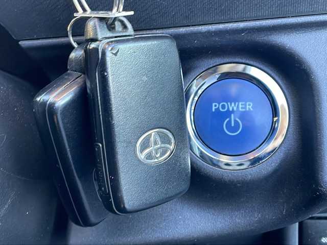 トヨタ アクア G 新潟県 2016(平28)年 11.6万km ディープアメジストマイカメタリック 純正SDナビ/フルセグＴＶ・Bluetooth接続・CD再生/バックカメラ/レーンキープ/クルーズコントロール/オートライト/ドアバイザー/衝突軽減ブレーキ/電動格納ミラー/社外アルミホイール