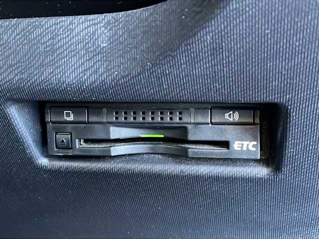 トヨタ アクア G 新潟県 2016(平28)年 11.6万km ディープアメジストマイカメタリック 純正SDナビ/フルセグＴＶ・Bluetooth接続・CD再生/バックカメラ/レーンキープ/クルーズコントロール/オートライト/ドアバイザー/衝突軽減ブレーキ/電動格納ミラー/社外アルミホイール