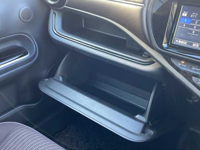 トヨタ アクア G 新潟県 2016(平28)年 11.6万km ディープアメジストマイカメタリック 純正SDナビ/フルセグＴＶ・Bluetooth接続・CD再生/バックカメラ/レーンキープ/クルーズコントロール/オートライト/ドアバイザー/衝突軽減ブレーキ/電動格納ミラー/社外アルミホイール