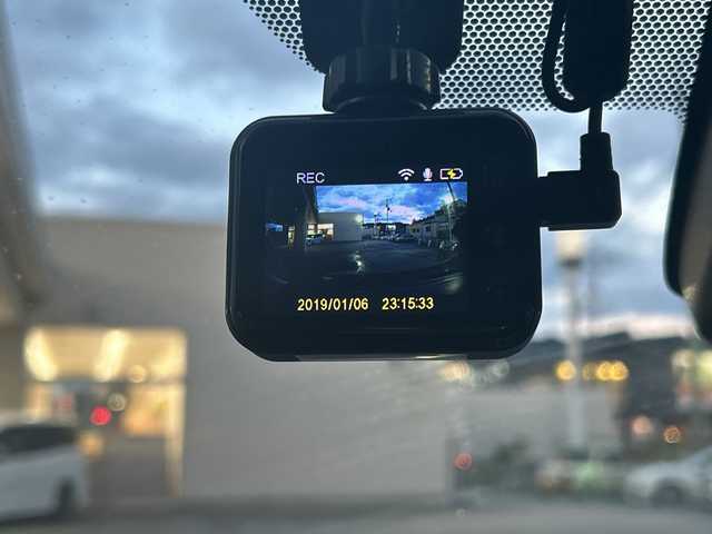 トヨタ シエンタ G クエロ 滋賀県 2018(平30)年 9万km ブラックマイカ ワンオーナー/社外ナビ　【ECLIPSE】/　【AM・FM/DISC/SD/USB/Bluetooth/TV】/バックカメラ/両側パワースライドドア/ハーフレザーシート/レーンキープアシスト/衝突軽減防止システム/横滑り防止システム/アイドリングストップ/Autoライト/Autoハイビーム/プッシュスタート/電格ミラー/ウィンカーミラー/ドライブレコーダー/ETC/スタッドレスタイヤ有