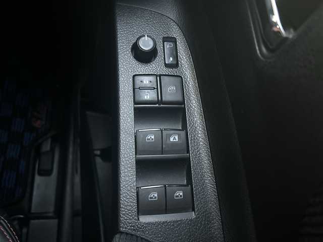 トヨタ シエンタ G クエロ 滋賀県 2018(平30)年 9万km ブラックマイカ ワンオーナー/社外ナビ　【ECLIPSE】/　【AM・FM/DISC/SD/USB/Bluetooth/TV】/バックカメラ/両側パワースライドドア/ハーフレザーシート/レーンキープアシスト/衝突軽減防止システム/横滑り防止システム/アイドリングストップ/Autoライト/Autoハイビーム/プッシュスタート/電格ミラー/ウィンカーミラー/ドライブレコーダー/ETC/スタッドレスタイヤ有