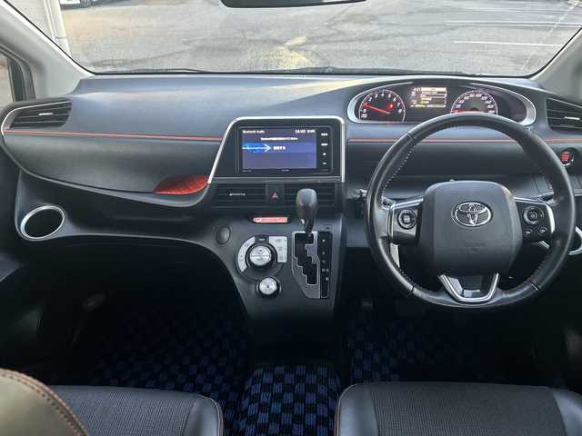 トヨタ シエンタ G クエロ 滋賀県 2018(平30)年 9万km ブラックマイカ ワンオーナー/社外ナビ　【ECLIPSE】/　【AM・FM/DISC/SD/USB/Bluetooth/TV】/バックカメラ/両側パワースライドドア/ハーフレザーシート/レーンキープアシスト/衝突軽減防止システム/横滑り防止システム/アイドリングストップ/Autoライト/Autoハイビーム/プッシュスタート/電格ミラー/ウィンカーミラー/ドライブレコーダー/ETC/スタッドレスタイヤ有