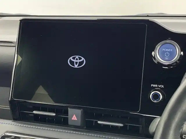 トヨタ ヴォクシー ハイブリッド S－Z 新潟県 2022(令4)年 4.4万km ホワイトパールクリスタルシャイン 純正ディスプレイオーディオナビ/【フルセグTV/AM/FM/Bluetooth//　USB/CD/DVD/Miracast】/バックカメラ/Toyota Safety Sense/・プリクラッシュセーフティ/・レーントレーシングアシスト/・レーンディパーチャーアラート/・レーダークルーズコントロール/・アダプティブハイビームシステム/・ブラインドスポットモニター/・ロードサインアシストト/・プロアクティブドライビングアシスト/・フロント・リヤクロストラフィックアラート/・レーンチェンジアシスト/・パーキングサポートブレーキ/・安心降車アシスト/・コーナーセンサー/快適利便パッケージHigh/両側パワースライドドア/パワーバックドア/ETC2.0/運転席・助手席・2列目シートヒーター/アクセサリーコンセント（100V1500W）/電動パーキングブレーキ/オートホールド/横滑り防止装置