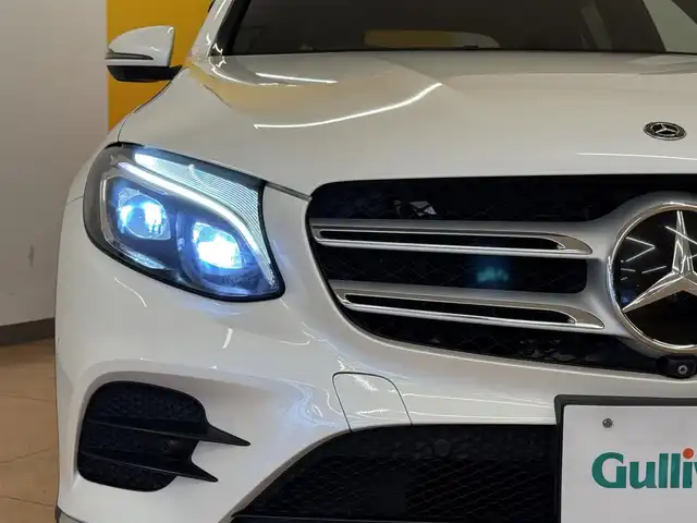 メルセデス・ベンツ ＧＬＣ２００ スポーツ 群馬県 2017(平29)年 5.4万km ダイヤモンドホワイト アクティブブレーキアシスト/ブラインドスポットアシスト/アテンションアシスト/レーンキープアシスト/純正HDDナビ/・フルセグTV/・BT/CD/DVD/・SD/FM.AM/全方位カメラ/レーダークルーズコントロール/パワーバックドア/革巻きステアリング/ステアリングスイッチ/前席シートヒーター/前席メモリ付パワーシート/ハーフレザーシート/ルーフレール/サイドステップ/前後コーナーセンサー/アイドリングストップ/スマートキー/プッシュスタート/電子パーキングブレーキ/純正19インチAW/純正フロアマット/ドアバイザー/横滑り防止システム/電動格納ウィンカーミラー