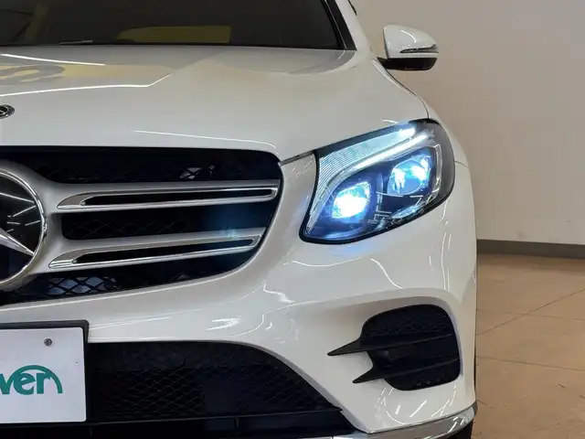 メルセデス・ベンツ ＧＬＣ２００ スポーツ 群馬県 2017(平29)年 5.4万km ダイヤモンドホワイト アクティブブレーキアシスト/ブラインドスポットアシスト/アテンションアシスト/レーンキープアシスト/純正HDDナビ/・フルセグTV/・BT/CD/DVD/・SD/FM.AM/全方位カメラ/レーダークルーズコントロール/パワーバックドア/革巻きステアリング/ステアリングスイッチ/前席シートヒーター/前席メモリ付パワーシート/ハーフレザーシート/ルーフレール/サイドステップ/前後コーナーセンサー/アイドリングストップ/スマートキー/プッシュスタート/電子パーキングブレーキ/純正19インチAW/純正フロアマット/ドアバイザー/横滑り防止システム/電動格納ウィンカーミラー