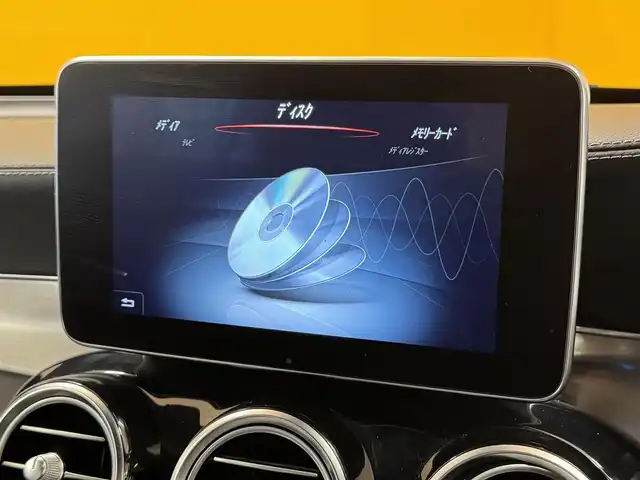 メルセデス・ベンツ ＧＬＣ２００ スポーツ 群馬県 2017(平29)年 5.4万km ダイヤモンドホワイト アクティブブレーキアシスト/ブラインドスポットアシスト/アテンションアシスト/レーンキープアシスト/純正HDDナビ/・フルセグTV/・BT/CD/DVD/・SD/FM.AM/全方位カメラ/レーダークルーズコントロール/パワーバックドア/革巻きステアリング/ステアリングスイッチ/前席シートヒーター/前席メモリ付パワーシート/ハーフレザーシート/ルーフレール/サイドステップ/前後コーナーセンサー/アイドリングストップ/スマートキー/プッシュスタート/電子パーキングブレーキ/純正19インチAW/純正フロアマット/ドアバイザー/横滑り防止システム/電動格納ウィンカーミラー
