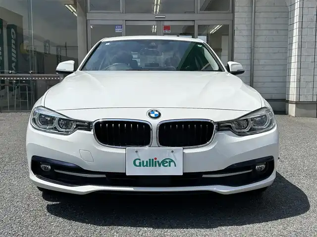 ＢＭＷ ３２０ｉ スポーツ 埼玉県 2017(平29)年 1.7万km アルピンホワイトⅢ メーカーHDDナビ/バックカメラ/パワーシート/スマートキー/ETC/プッシュスタート/LEDヘッドライト/保証書/取扱説明書/記録簿/スペアキー/純正AW付きノーマルタイヤ積込