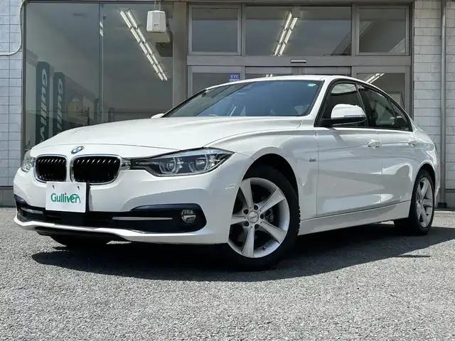 ＢＭＷ ３２０ｉ スポーツ 埼玉県 2017(平29)年 1.7万km アルピンホワイトⅢ メーカーHDDナビ/バックカメラ/パワーシート/スマートキー/ETC/プッシュスタート/LEDヘッドライト/保証書/取扱説明書/記録簿/スペアキー/純正AW付きノーマルタイヤ積込