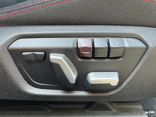 ＢＭＷ ３２０ｉ スポーツ 埼玉県 2017(平29)年 1.7万km アルピンホワイトⅢ メーカーHDDナビ/バックカメラ/パワーシート/スマートキー/ETC/プッシュスタート/LEDヘッドライト/保証書/取扱説明書/記録簿/スペアキー/純正AW付きノーマルタイヤ積込