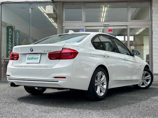 ＢＭＷ ３２０ｉ スポーツ 埼玉県 2017(平29)年 1.7万km アルピンホワイトⅢ メーカーHDDナビ/バックカメラ/パワーシート/スマートキー/ETC/プッシュスタート/LEDヘッドライト/保証書/取扱説明書/記録簿/スペアキー