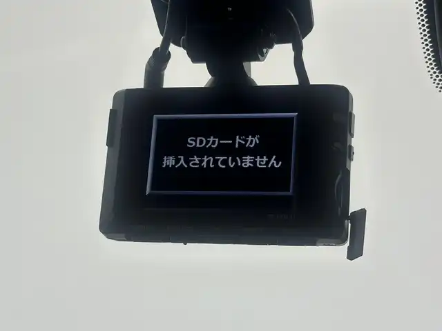 トヨタ クラウン ハイブリッド RS リミテッドⅡ 愛知県 2021(令3)年 6.4万km プレシャスホワイトパール ワンオーナー/220クラウン後期型/寒冷地仕様/RSlimited2特別仕様車/　　・3眼ヘッドライト/　　・LEDクリアランスランプ/　　・LEDシーケンシャルランプ/　　・フロントフォグランプリング/　　・漆黒メッキモール付フロントグリル＆バンパー/　　・スモークメッキラゲージガーニッシュ/　　・専用18インチマットブラック塗装アルミホイール/　　・本革シート/　　・前席シートベンチレーション/　　・メタル調センターコンソール/　　・ドアトリム（ダークグレー）/　　・スマートキー（専用ガンメタリックカラー）/　　・イージークローザー（全ドア）/　　・ディーラーオプションフロアマット/ドライブレコーダー（前方）/HUD/純正コネクテッドナビ付ディスプレイオーディオ/　　・CD/DVD/BT/フルセグTV/パノラミックビューモニター/ビルトインETC2.0/TRDプッシュボタン/ステアリングリモコン/ステアリングヒーター/パワーシート（前席）/シートヒーター（前席）/電動式リヤサンシェード/BSM/トヨタセーフティセンス/インテリジェントクリアランスソナー/取扱説明書/保証書