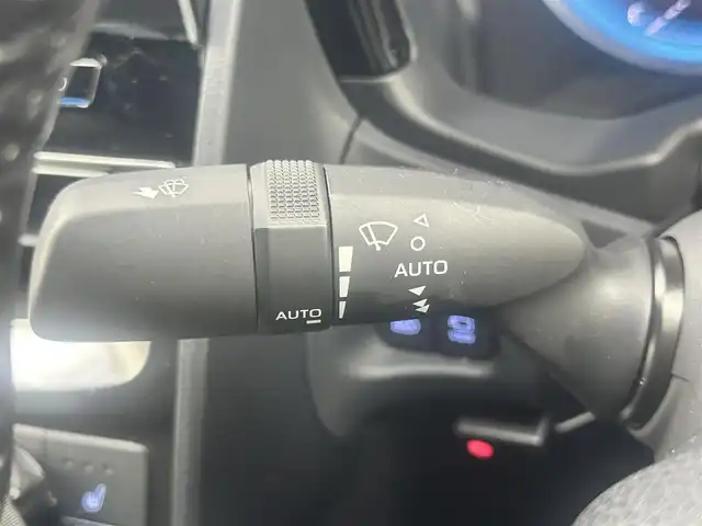 トヨタ クラウン ハイブリッド RS リミテッドⅡ 愛知県 2021(令3)年 6.4万km プレシャスホワイトパール ワンオーナー/220クラウン後期型/寒冷地仕様/RSlimited2特別仕様車/　　・3眼ヘッドライト/　　・LEDクリアランスランプ/　　・LEDシーケンシャルランプ/　　・フロントフォグランプリング/　　・漆黒メッキモール付フロントグリル＆バンパー/　　・スモークメッキラゲージガーニッシュ/　　・専用18インチマットブラック塗装アルミホイール/　　・本革シート/　　・前席シートベンチレーション/　　・メタル調センターコンソール/　　・ドアトリム（ダークグレー）/　　・スマートキー（専用ガンメタリックカラー）/　　・イージークローザー（全ドア）/　　・ディーラーオプションフロアマット/ドライブレコーダー（前方）/HUD/純正コネクテッドナビ付ディスプレイオーディオ/　　・CD/DVD/BT/フルセグTV/パノラミックビューモニター/ビルトインETC2.0/TRDプッシュボタン/ステアリングリモコン/ステアリングヒーター/パワーシート（前席）/シートヒーター（前席）/電動式リヤサンシェード/BSM/トヨタセーフティセンス/インテリジェントクリアランスソナー/取扱説明書/保証書