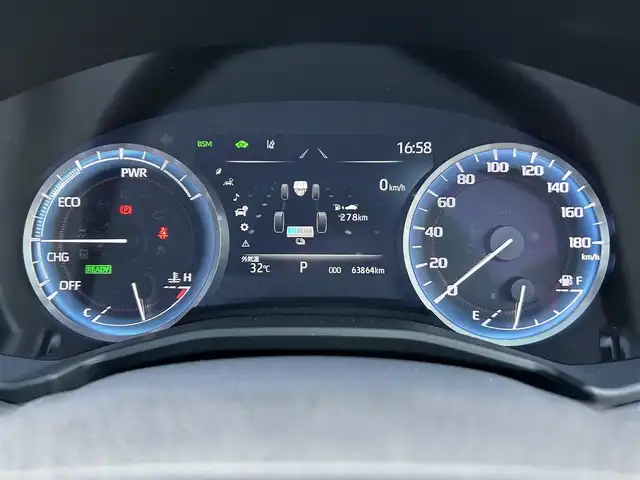 トヨタ クラウン ハイブリッド RS リミテッドⅡ 茨城県 2021(令3)年 6.4万km プレシャスホワイトパール ワンオーナー/220クラウン後期型/寒冷地仕様/RSlimited2特別仕様車/　　・3眼ヘッドライト/　　・LEDクリアランスランプ/　　・LEDシーケンシャルランプ/　　・フロントフォグランプリング/　　・漆黒メッキモール付フロントグリル＆バンパー/　　・スモークメッキラゲージガーニッシュ/　　・専用18インチマットブラック塗装アルミホイール/　　・本革シート/　　・前席シートベンチレーション/　　・メタル調センターコンソール/　　・ドアトリム（ダークグレー）/　　・スマートキー（専用ガンメタリックカラー）/　　・イージークローザー（全ドア）/　　・ディーラーオプションフロアマット/ドライブレコーダー（前方）/HUD/純正コネクテッドナビ付ディスプレイオーディオ/　　・CD/DVD/BT/フルセグTV/パノラミックビューモニター/ビルトインETC2.0/TRDプッシュボタン/ステアリングリモコン/ステアリングヒーター/パワーシート（前席）/シートヒーター（前席）/電動式リヤサンシェード/BSM/トヨタセーフティセンス/インテリジェントクリアランスソナー/取扱説明書/保証書