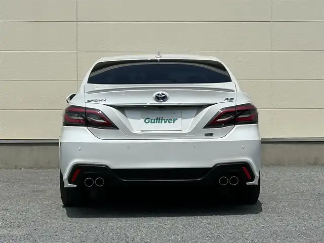 トヨタ クラウン ハイブリッド RS リミテッドⅡ 茨城県 2021(令3)年 6.4万km プレシャスホワイトパール ワンオーナー/220クラウン後期型/寒冷地仕様/RSlimited2特別仕様車/　　・3眼ヘッドライト/　　・LEDクリアランスランプ/　　・LEDシーケンシャルランプ/　　・フロントフォグランプリング/　　・漆黒メッキモール付フロントグリル＆バンパー/　　・スモークメッキラゲージガーニッシュ/　　・専用18インチマットブラック塗装アルミホイール/　　・本革シート/　　・前席シートベンチレーション/　　・メタル調センターコンソール/　　・ドアトリム（ダークグレー）/　　・スマートキー（専用ガンメタリックカラー）/　　・イージークローザー（全ドア）/　　・ディーラーオプションフロアマット/ドライブレコーダー（前方）/HUD/純正コネクテッドナビ付ディスプレイオーディオ/　　・CD/DVD/BT/フルセグTV/パノラミックビューモニター/ビルトインETC2.0/TRDプッシュボタン/ステアリングリモコン/ステアリングヒーター/パワーシート（前席）/シートヒーター（前席）/電動式リヤサンシェード/BSM/トヨタセーフティセンス/インテリジェントクリアランスソナー/取扱説明書/保証書