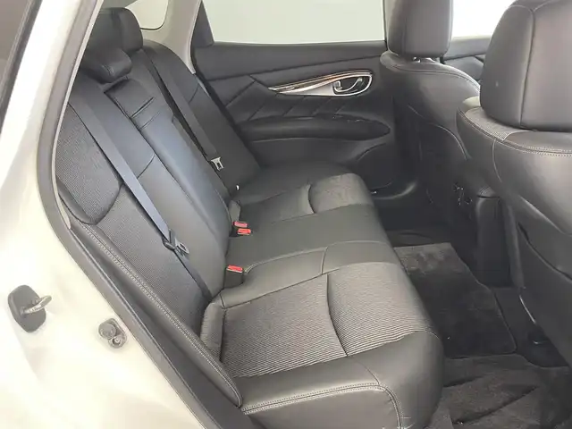 日産 フーガ 370GT 埼玉県 2010(平22)年 2.3万km クリスタルホワイトパール サンルーフ　メーカーナビ　地デジ　ドライブレコーダー　　クルーズコントロール　スマートキー　　ＣＤ／ＤＶＤ　ハーフレザーシート　　メモリーシート　　フロント・サイド・バックカメラ　ＥＴＣ　オートライト