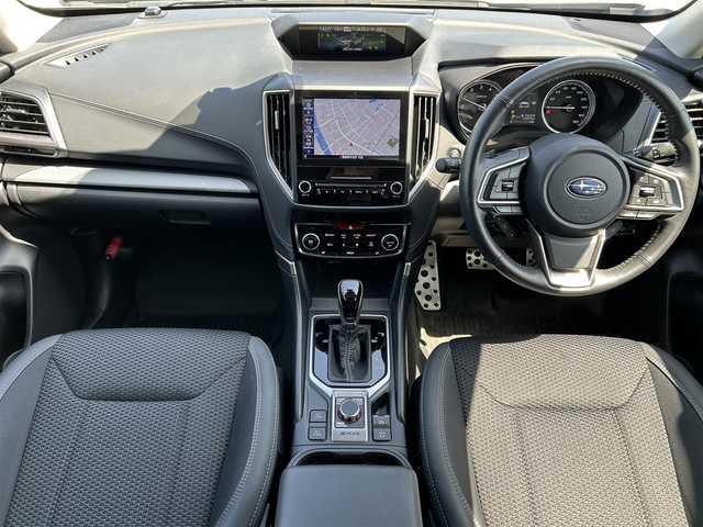 スバル フォレスター プレミアム 愛媛県 2019(令1)年 4.8万km クリスタルホワイトP 登録時走行距離：47972km/純正メーカーオプションナビ/CD/DVD/TV/Bluetooth/バックサイドフロントカメラ/純正前部ドライブレコーダー/ＥＴＣ/衝突軽減システム/横滑り防止装置/レーンキープアシスト/レーダークルーズコントロール/前席パワーシート/全席シートヒーター/ハンドルヒーター/Ｗサイドエアバッグ/ＬＥＤヘッドライト/ＬＥＤフォグライト/オートライト/エンジンスタートボタン/スマートキー/純正フロアマット