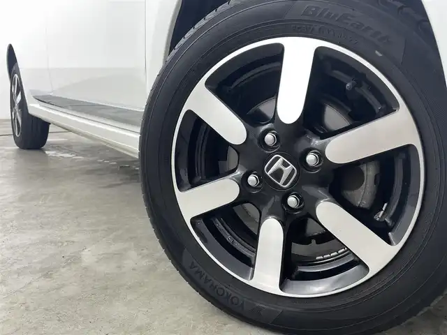 ホンダ Ｎ ＯＮＥ プレミアム 福島県 2022(令4)年 3.6万km プラチナホワイトパール ホンダセンシング/　・CMBS警報/　・ACC先行車検知音/　・先行車発進お知らせ機能/　・レーンキープアシスト/　・標識認識機能/コーナーセンサー/純正7インチナビ/　（CD/USB/BT/iPod/AM/FM）/バックカメラ/ドライブレコーダー/ETC2.0/革巻きステアリング/ハーフレザーシート/電子パーキング/レーダークルーズコントロール/シートヒーター/プッシュスタート/　・スマートキー/LEDオートライト/ウィンカーミラー/アイドリングストップ/純正アルミホイール/純正フロアマット/ドアバイザー/ヘッドライトレベライザー/チップアップシート/サイドエアバッグ/電動格納ミラー/４WD/積み込みタイヤ（スタッドレス）