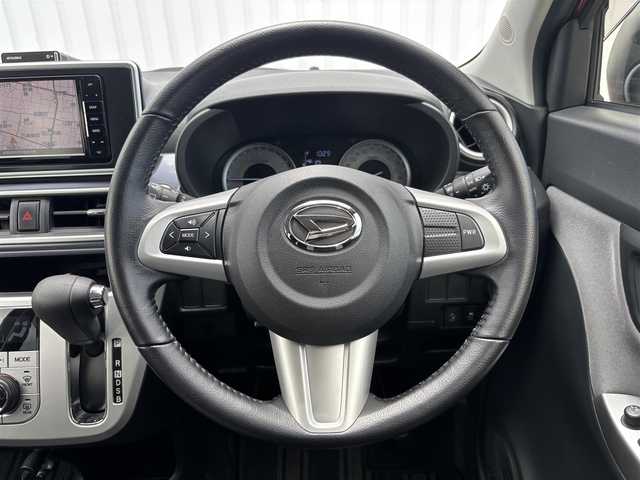 ダイハツ キャスト アクティバ G SAⅡ 滋賀県 2017(平29)年 3.4万km トニコオレンジメタリック 社外７型SDナビ/・地デジTV/・CD DVD /・Bluetooth/バックカメラ/衝突軽減ブレーキ/前後ドラレコ付ディスプレイミラー/ETC/プッシュスタート/スマートキー×２/革巻きステアリング/ステアリングリモコン/シートリフター/アイドリングストップ/電動格納ミラー/ドアバイザー/LEDヘッドライト/フォグライト/純正フロアマット