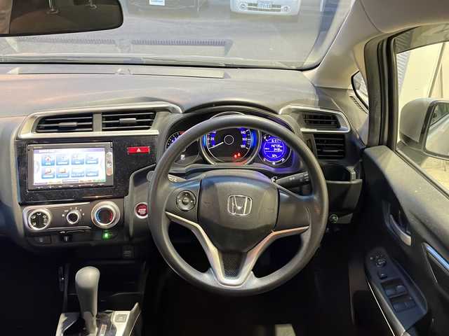 ホンダ フィット 13G Fパッケージ 岐阜県 2014(平26)年 14.3万km アラバスターシルバーメタリック 純正ナビ/バックカメラ/ドラレコ/プッシュスタート/スマートキー