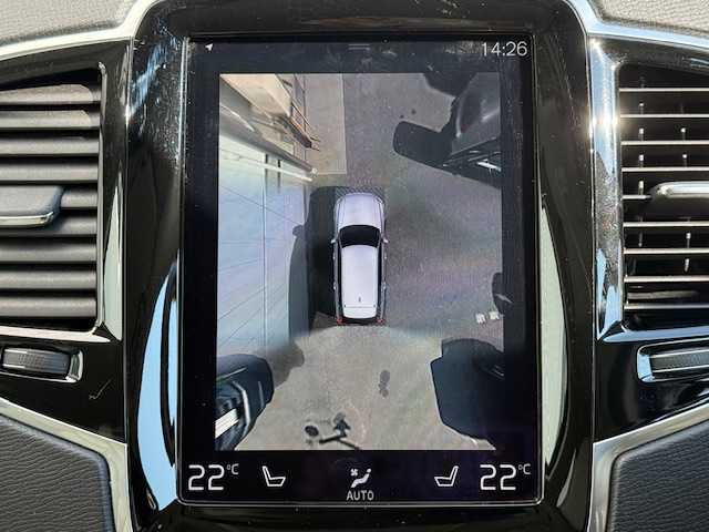 ボルボ ＸＣ９０ T5 AWD モーメンタム 大阪府 2016(平28)年 6.3万km クリスタルホワイトP /禁煙車//9インチタッチスクリーンナビ/・FM・AM・CD・フルセグTV・Applecarplay・AndroidAuto//本革シート(ブロンド)//前席シートヒーター//アダプティブクルーズコントロール//レーンキープエイド//ブラインドスポットインフォシステム//ロードサインインフォメーション//ドライブアラートコントロール//フロント・サイド・バック・全方位カメラ//LEDヘッドライト//フルアクティブハイビーム//ハンズフリーパワーバックドア//ルーフレール//前後ドラレコ//保証書//取扱説明書//スペアキー
