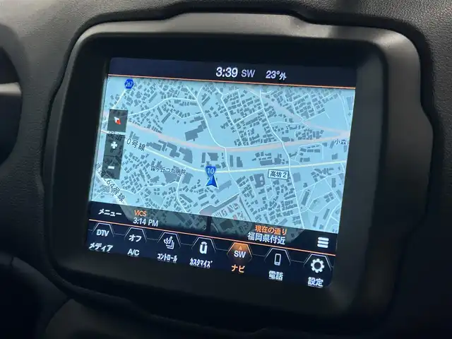 クライスラー・ジープ ジープ レネゲード リミテッド 福岡県 2020(令2)年 4.3万km 白 黒革　/ＡＣＣ／ＢＳＭ　/純正ナビ／ＴＶ　/Ｂｌｕｅｔｏｏｔｈ　/Ｂカメラ　/前席パワーシート　/シートヒーター　/ＡＳＳＵＲＡ（ＡＲ－２）セーフティーレーダー　/社外１７インチＡＷ（純正ＡＷあり） /オートライト