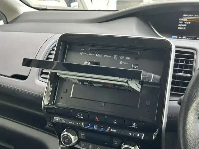 日産 セレナ e－パワー ハイウェイスター V 静岡県 2020(令2)年 5.1万km ダークメタルグレー ワンオーナー/プロパイロット/ハンズフリー両側パワースライドドア/純正アルパイン11インチナビ/(フルセグTV/CD/DVD/SD/Bluetooth)/アラウンドビューモニター/インテリジェントルームミラー/・純正オプショントリコットコンビシート/・全方位運転支援システム/・インテリジェントエマージェンシーブレーキ/・踏み間違い衝突防止アシスト/・車線逸脱防止支援システム/・車線逸脱警報/・前方衝突予測警報/・後側方車両検知警報/・後退時車両検知警報/ブラインドスポットモニター/純正１５インチアルミホイール/LEDヘッドライト/プッシュスタート/スマートキー×２/ETC/新車時保証書/取扱説明書