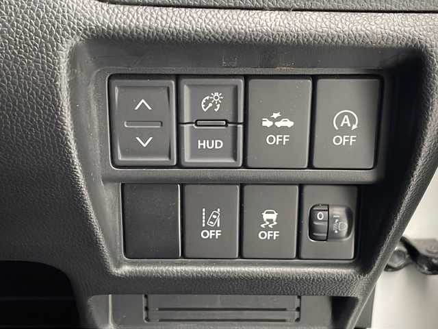 スズキ ワゴンＲ HYBRID FX 沖縄県 2018(平30)年 7.4万km ピュアホワイトP 社外ナビ　MDV-D407BTW/（TV　Ｂｌｕｅｔｏｏｔｈ　ＣＤ　ＤＶＤ　FM　AM）/デュアルブレーキカメラサポート/プッシュスタート/スマートキー/アイドリングストップ/レーンキープアシスト/電動格納ミラーオートライト/フロアマット