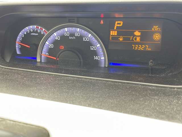 スズキ ワゴンＲ HYBRID FX 沖縄県 2018(平30)年 7.4万km ピュアホワイトP 社外ナビ　MDV-D407BTW/（TV　Ｂｌｕｅｔｏｏｔｈ　ＣＤ　ＤＶＤ　FM　AM）/デュアルブレーキカメラサポート/プッシュスタート/スマートキー/アイドリングストップ/レーンキープアシスト/電動格納ミラーオートライト/フロアマット