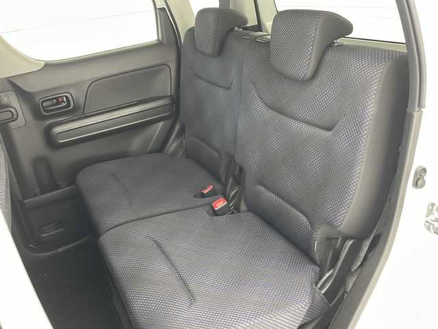 スズキ ワゴンＲ HYBRID FX 沖縄県 2018(平30)年 7.4万km ピュアホワイトP 社外ナビ　MDV-D407BTW/（TV　Ｂｌｕｅｔｏｏｔｈ　ＣＤ　ＤＶＤ　FM　AM）/デュアルブレーキカメラサポート/プッシュスタート/スマートキー/アイドリングストップ/レーンキープアシスト/電動格納ミラーオートライト/フロアマット