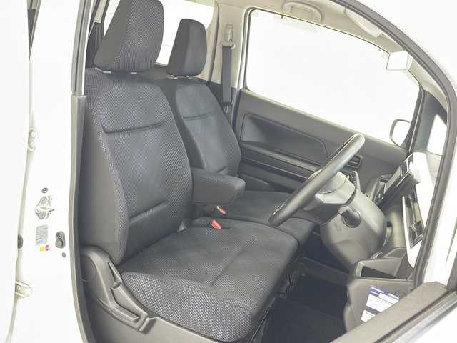 スズキ ワゴンＲ HYBRID FX 沖縄県 2018(平30)年 7.4万km ピュアホワイトP 社外ナビ　MDV-D407BTW/（TV　Ｂｌｕｅｔｏｏｔｈ　ＣＤ　ＤＶＤ　FM　AM）/デュアルブレーキカメラサポート/プッシュスタート/スマートキー/アイドリングストップ/レーンキープアシスト/電動格納ミラーオートライト/フロアマット