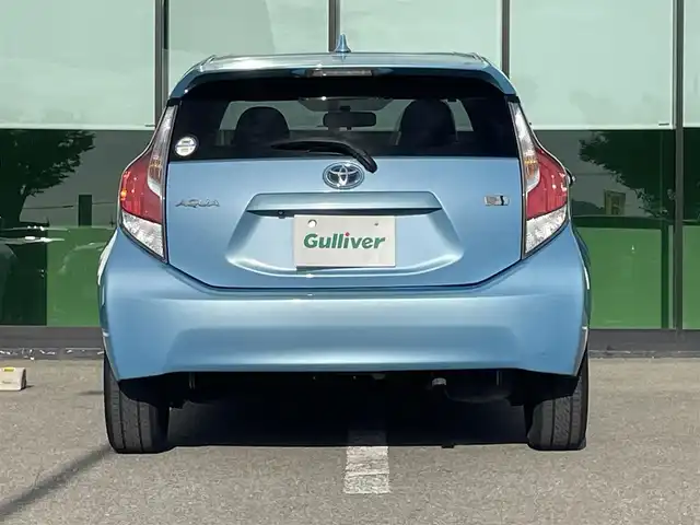 トヨタ アクア G 和歌山県 2015(平27)年 8.5万km クールソーダメタリック 純正7インチナビ/フルセグTV/Bluetooth/CD/DVD/SD/バックカメラ/ETC/クルーズコントロール/革巻きステアリング/ステアリングスイッチ/HIDヘッドライト/フォグランプ/オートライト/ヘッドライトレベライザー/フルオートエアコン/電動格納ミラー/コーナーポール/プッシュスタート/スマートキー/スペアキー