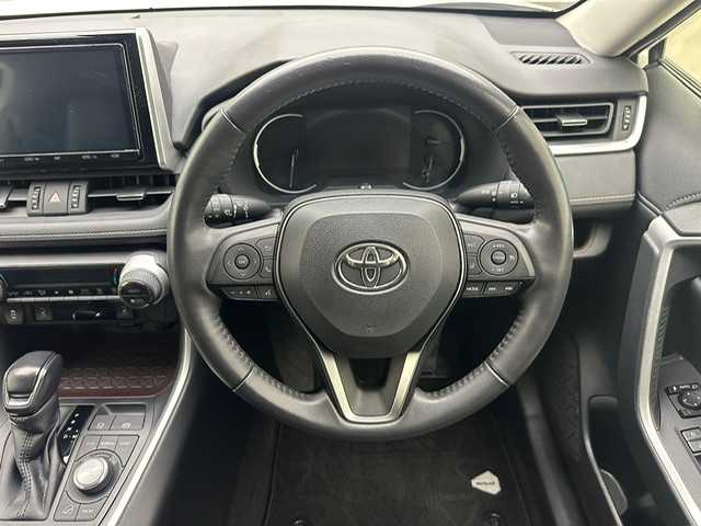 トヨタ ＲＡＶ４ G Zパッケージ 兵庫県 2021(令3)年 2.4万km パール 純正9インチナビ/フルセグ CD DVD BT MSV HDMI/バックカメラ/ビルトインETC/パワーバックドア/TRDエアロ/レーダークルーズコントロール/プリクラッシュセーフティー/LTA/BSM/PKSB/RCTA/RSA/クリアランスソナー/デジタルインナーミラー/レザーシート/シートヒーター/パワーシート/LEDヘッドライト/LEDフォグライト/オートライト/オートハイビーム/ステアリングヒーター/電子パーキング/HOLD/スマートキー